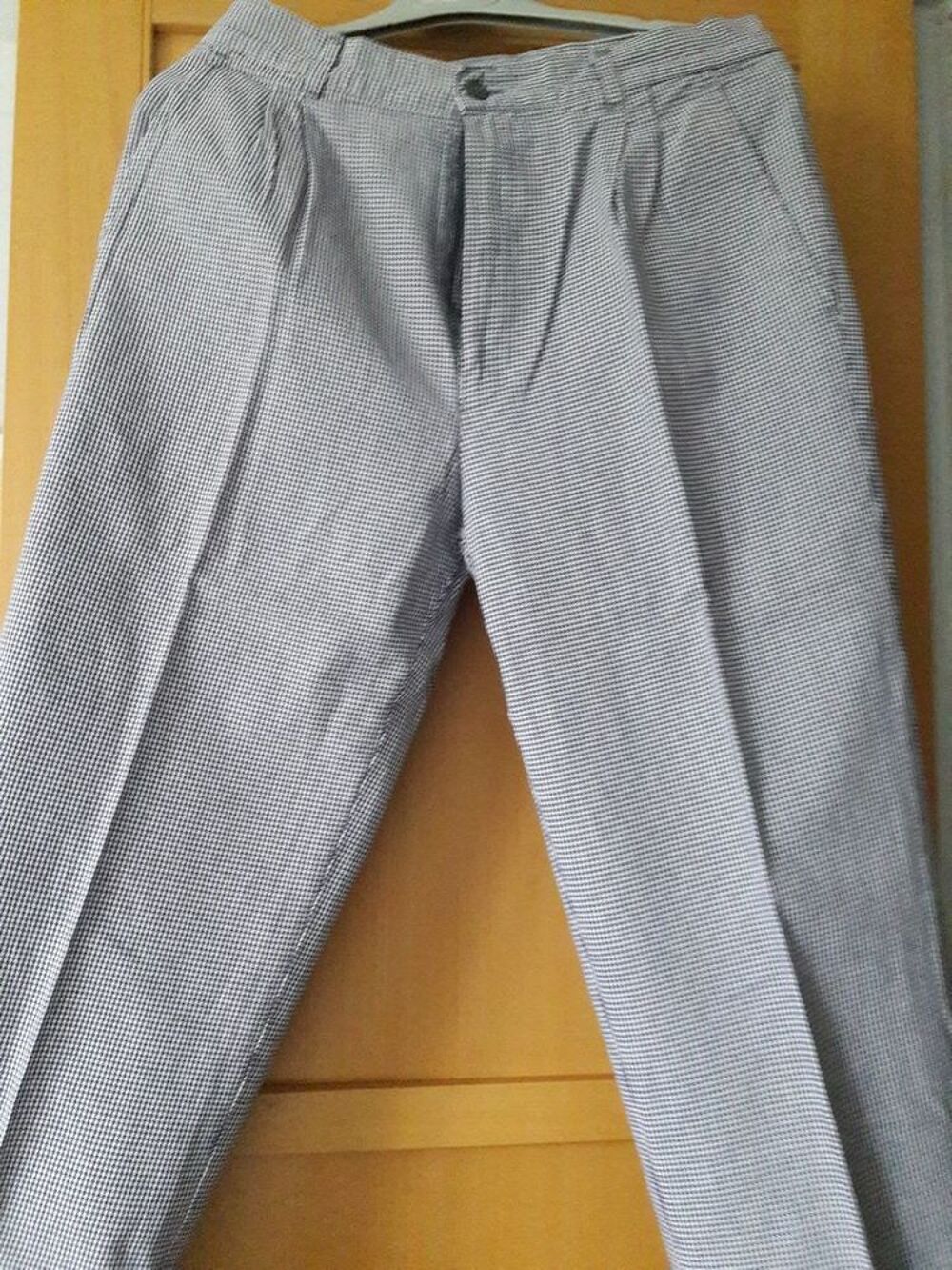 Pantalon cuisine marque Bragard T. 38 Vêtements