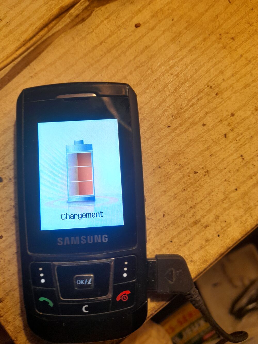 T&eacute;l&eacute;phone SAMSUNG D900 "The Ultra Edition 12.9" Téléphones et tablettes