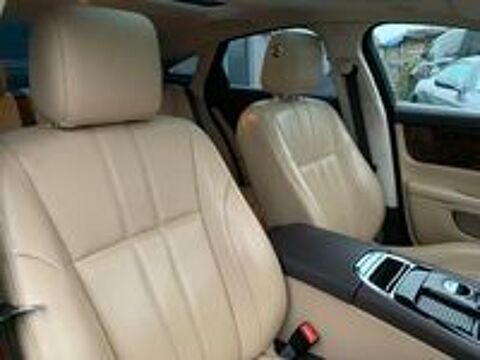XJ V6 3.0 - 275 Diesel Luxe Premium Empattement Court A 2015 occasion 59310 Auchy-lez-Orchies