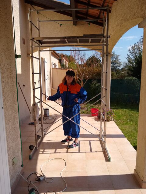 ECHAFAUDAGE en Alu  de  3 M de hauteur environ 80 Éguilles (13)