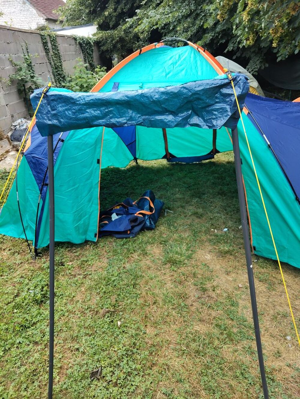 une tente de camping Jardin