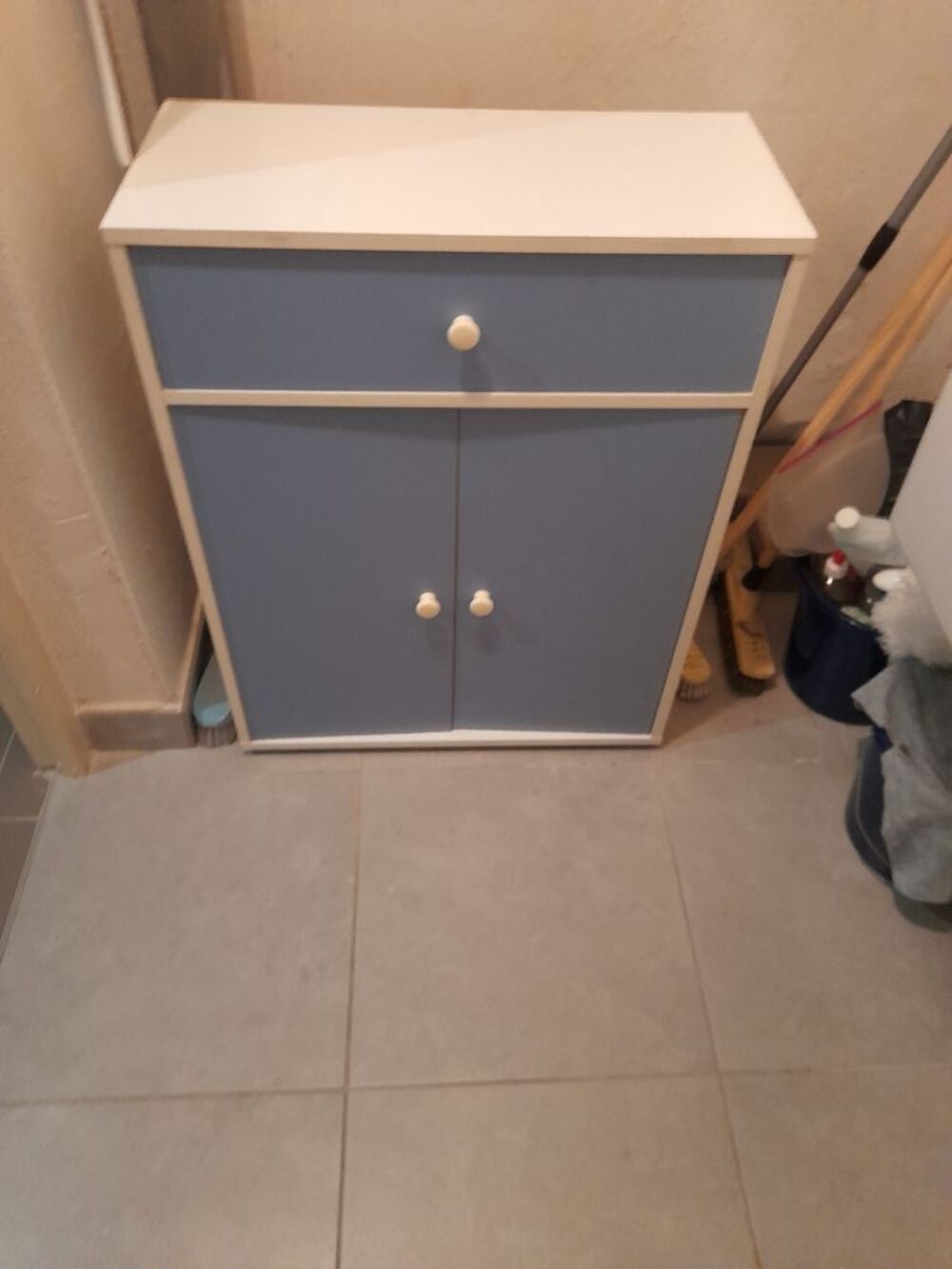 MEUBLE DE RANGEMENT 1TIROIR UNE ETAGERE 2PORTES Meubles