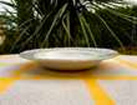8 Assiettes creuses anciennes en porcelaine ; Parfait &eacute;tat Cuisine