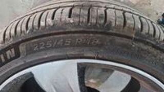Pneu voiture - roue  occasion 34620 Puisserguier