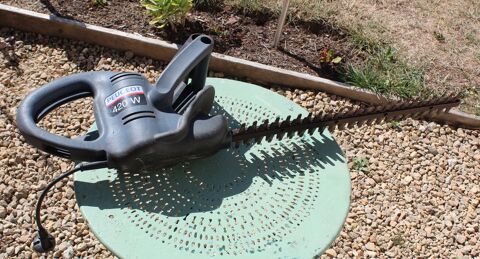 Taille haie lectrique 15 lincourt-Sainte-Marguerite (60)