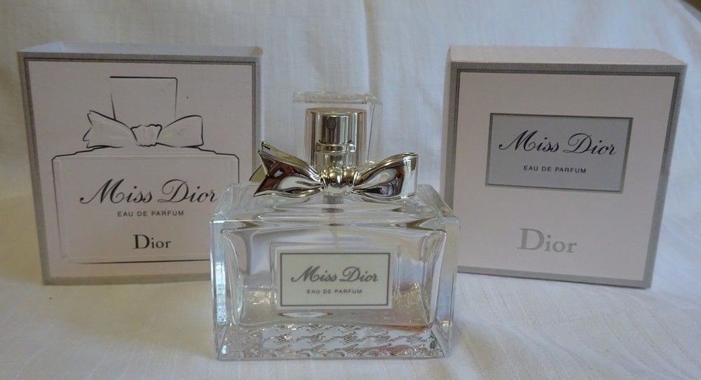 Flacon vapo vide 50 ml "MISS DIOR" avec sa bo&icirc;te 
