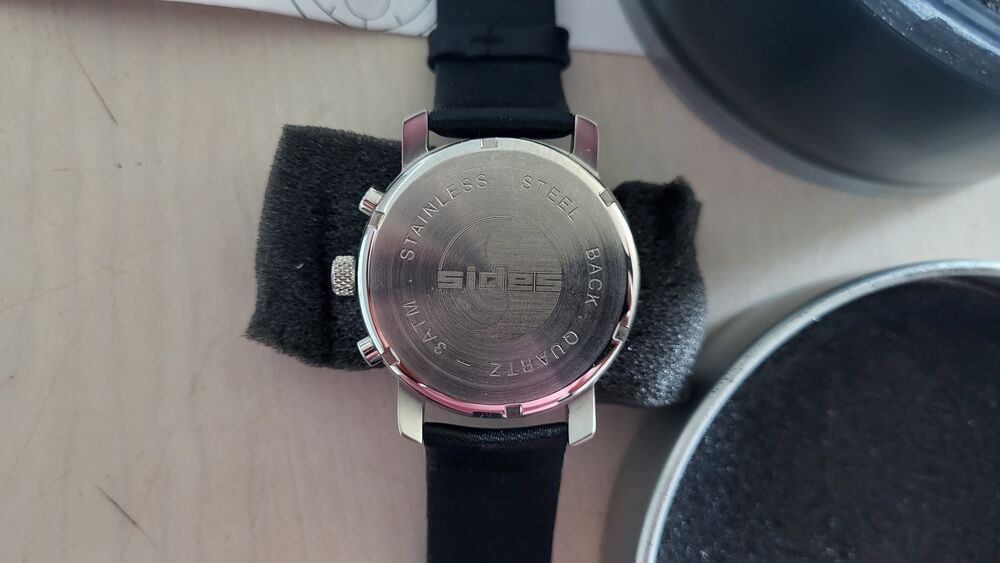 Montre stainless stell back Quartz 3ATM - logo SIDES Bijoux et montres