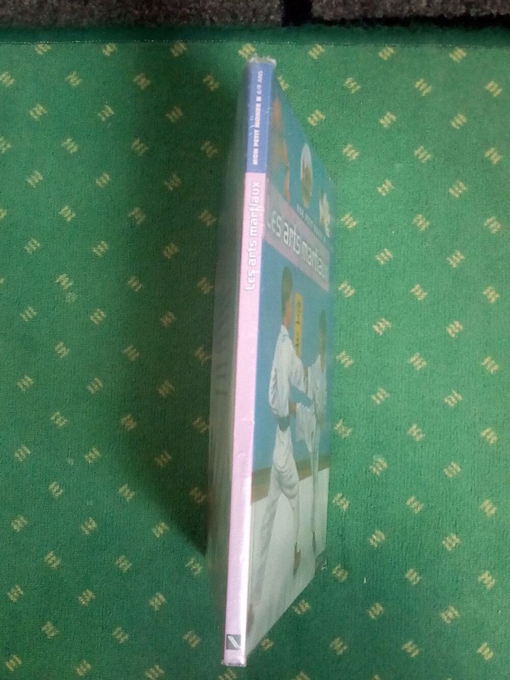 Livre = "Les Arts Martiaux" (Mon Petit Monde - 6/9 Ans) Livres et BD
