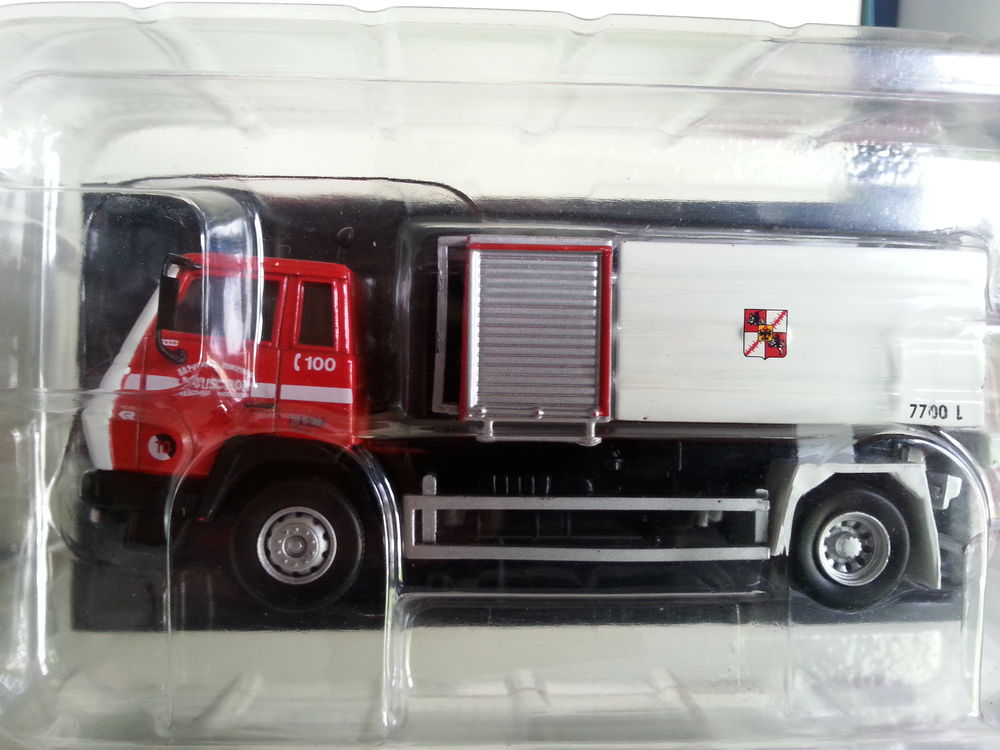 VOITURES MINIATURES - LOT N&deg; 8 