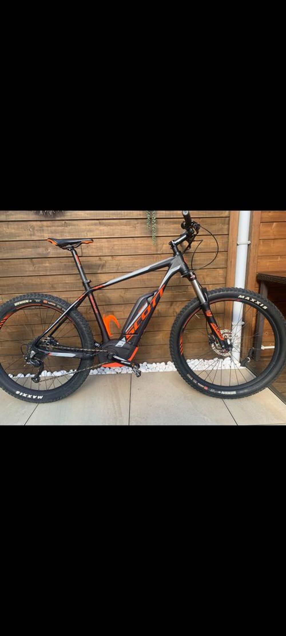 V&eacute;lo &eacute;lectrique SCOTT Escale 740 Vélos