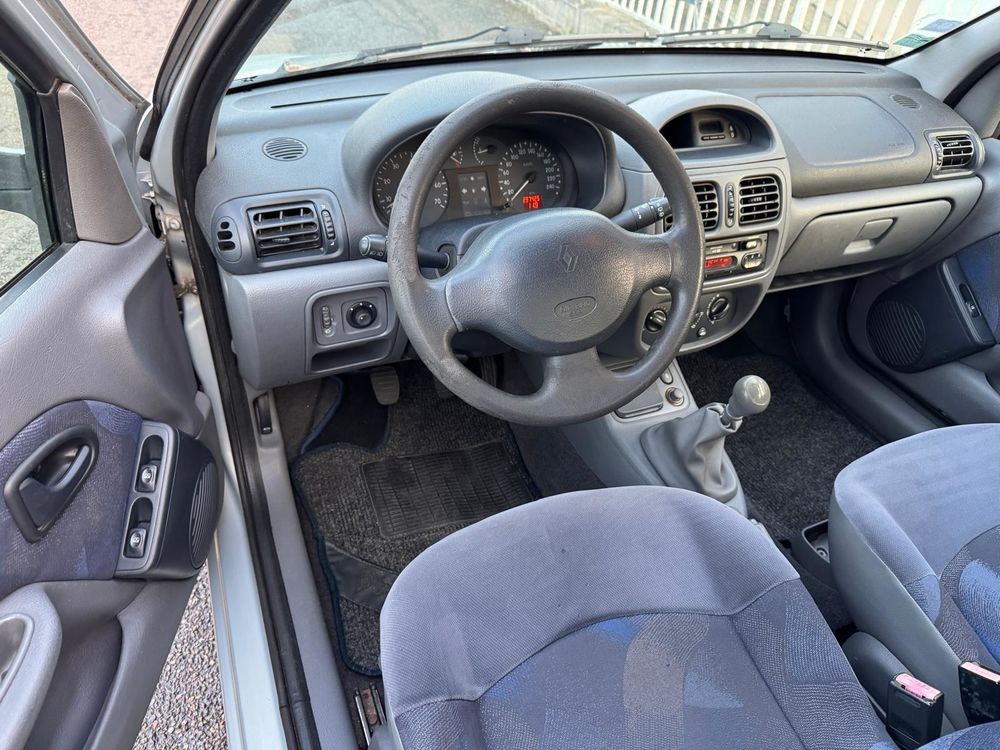 Clio II Clio 1.2i RXE 2000 occasion 78300 Poissy