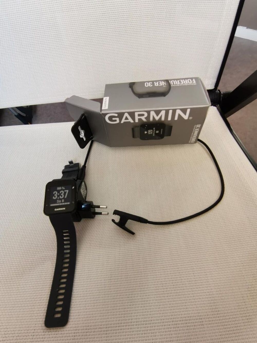 MONTRE CONNECTEE NEUVE GARMIN Matériel informatique