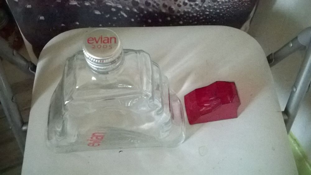 Bouteille EVIAN collector 2005
Collector
Capacit&eacute; 1 L
Cuisine