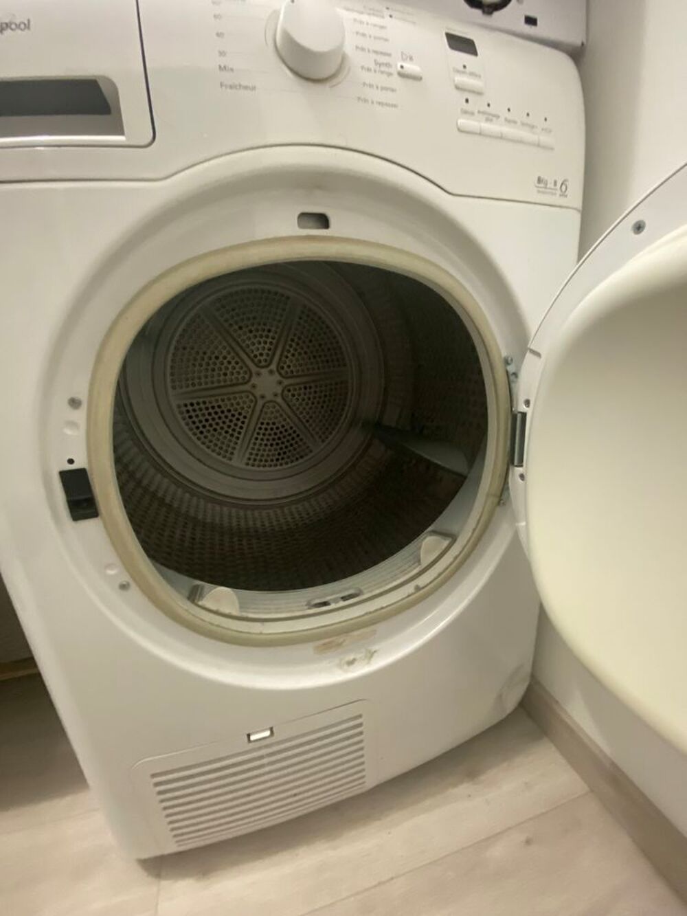 S&egrave;che linge Whirlpool 9kg Electroménager