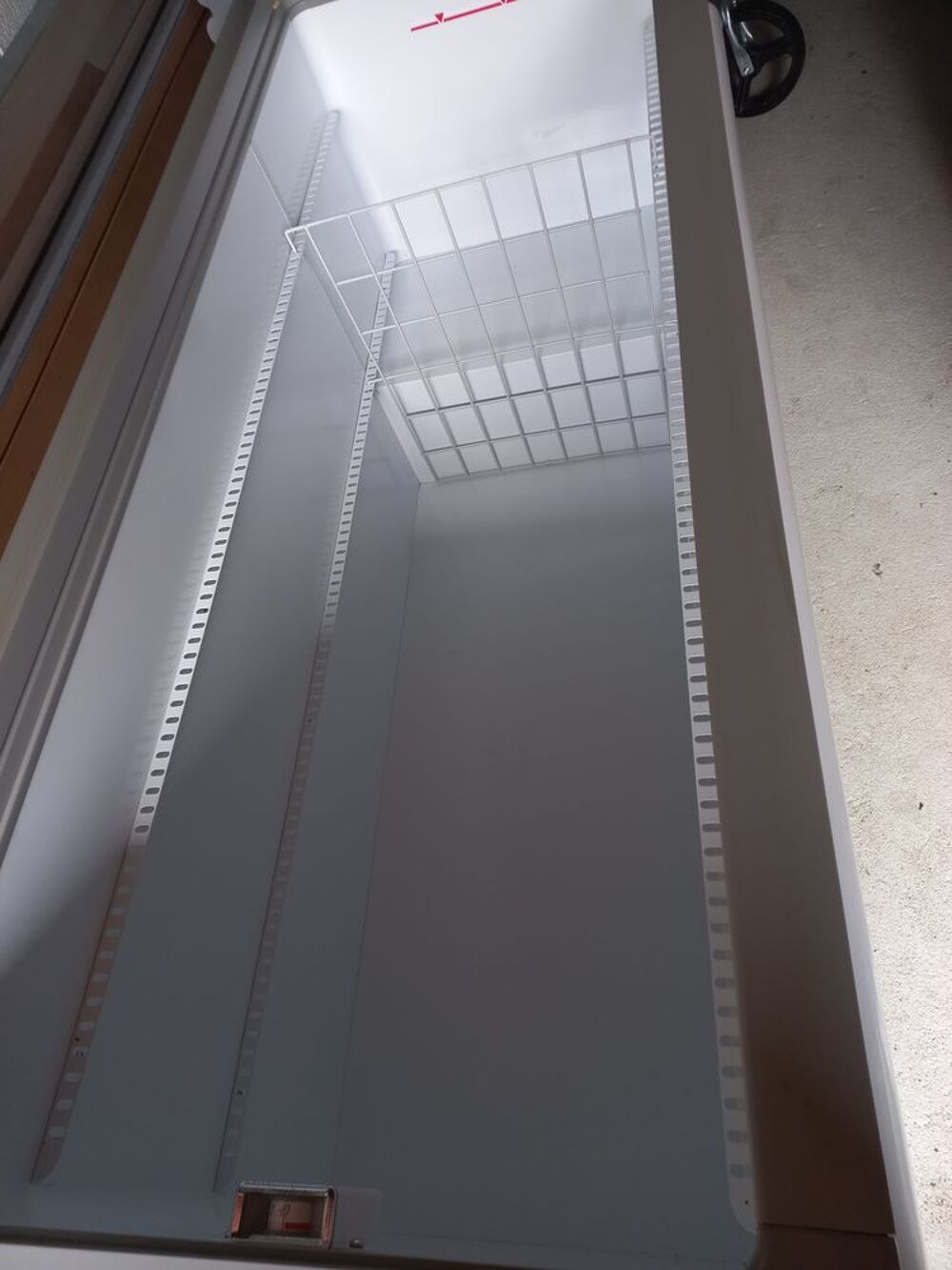 Cong&eacute;lateur coffre 600 litres Electroménager