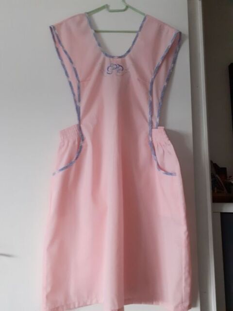 Tabliers  neuf  pro taille  du 42 au 52   30 Viry-Ch�tillon (91)