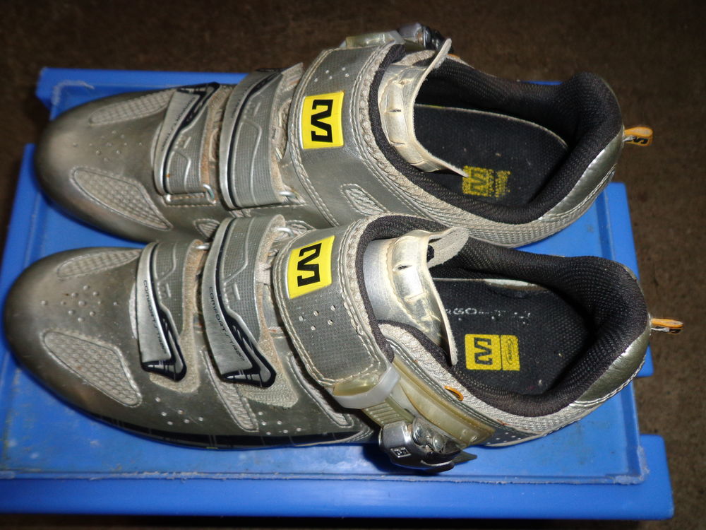 chaussure v&eacute;lo de route Sports