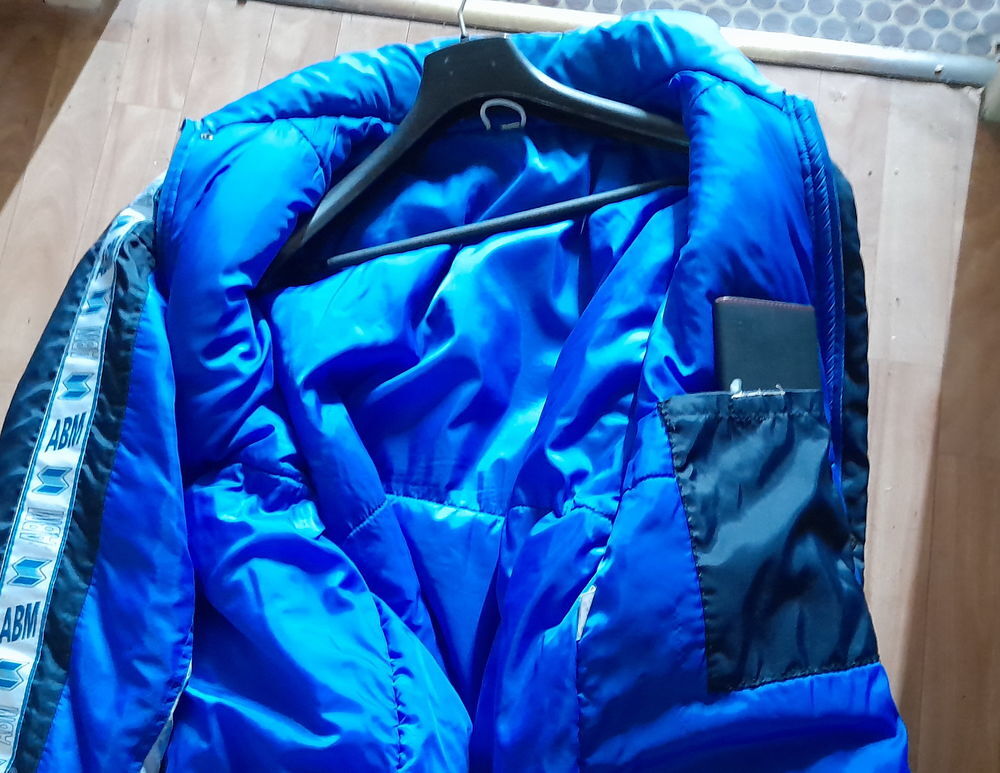 PARKA TYPE DOUDOUNE MARQUE ABM taille entre L et XXL Vtements