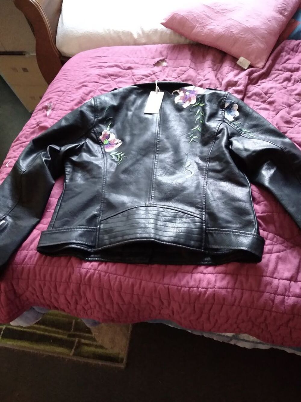 Blouson de cuir noir Vtements
