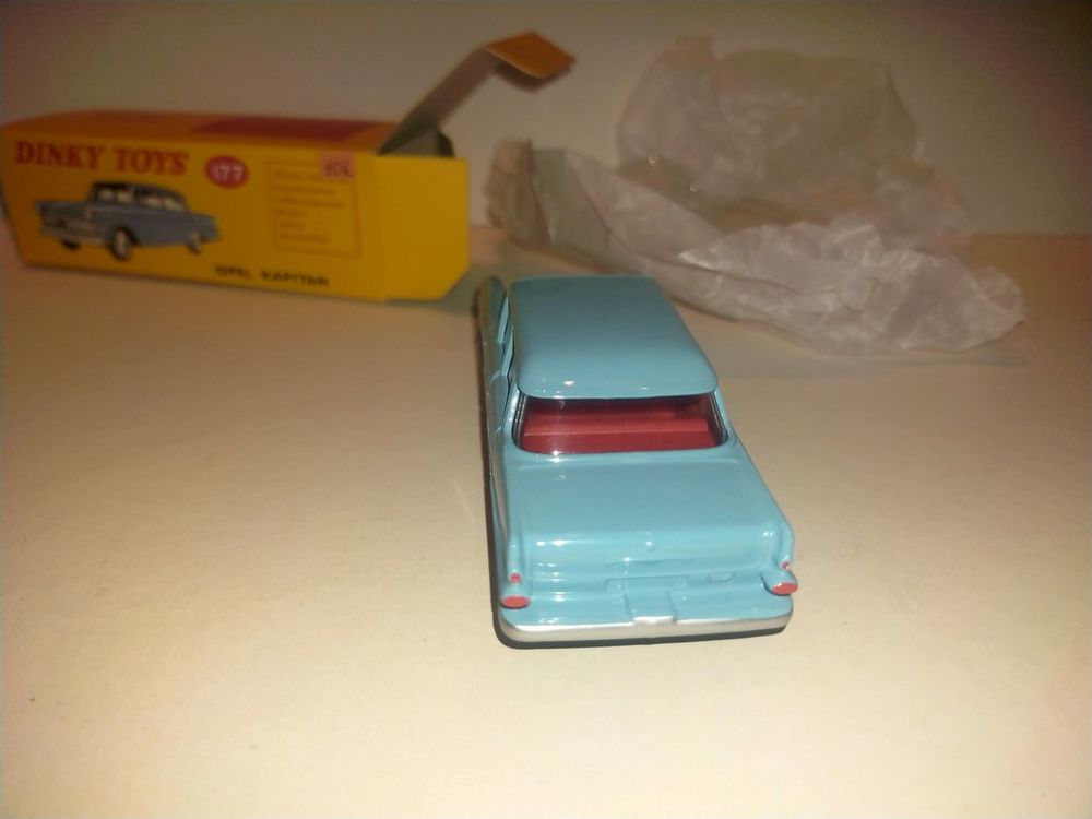 DINKY TOYS Atlas Opel Kapitan
