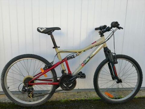 VTT 24  suspendu Décathlon Rockrider 69 Notre-Dame-de-Monts (85)