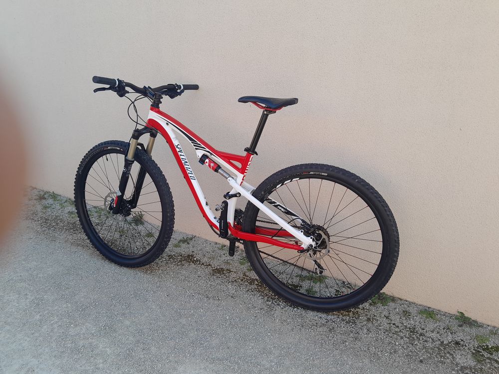 VTT HOMME DE LA MARQUE SPECIALIZED CAMBER &Eacute;LITE Vlos
