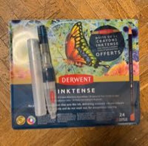 bo�te de crayons de couleurs 24 crayons  derwent inktense 30 Paris 20 (75)