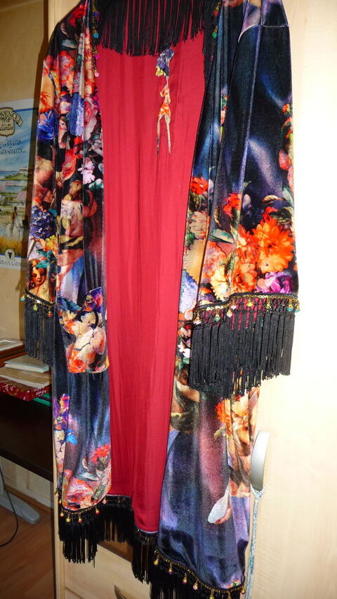 Manteau femme   La Mme DE Monac 
145 Nice (06)