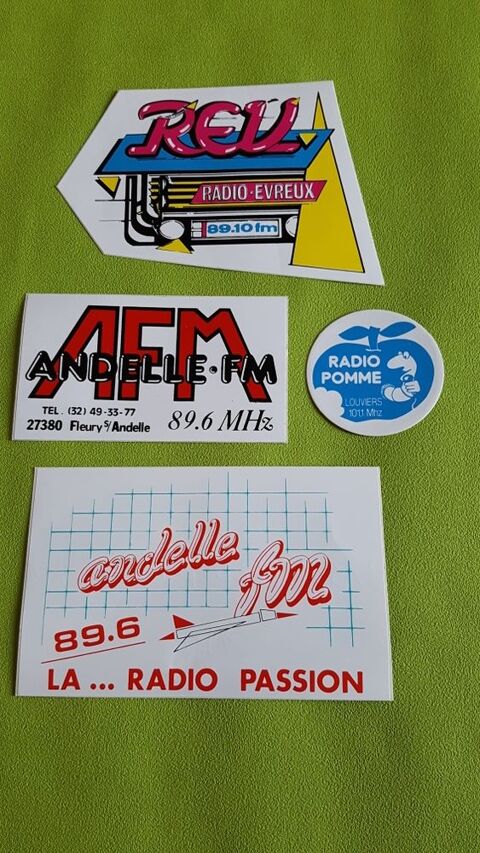 RADIOS FM PHOTO 27 0 Versailles (78)