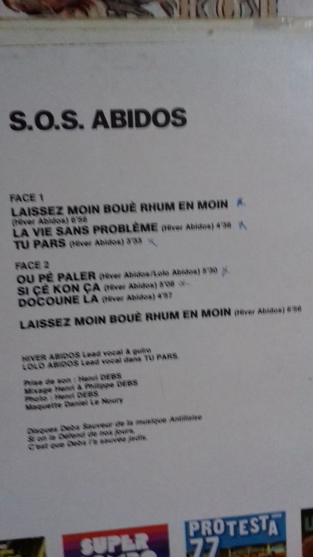 un album de musique tropicale CD et vinyles