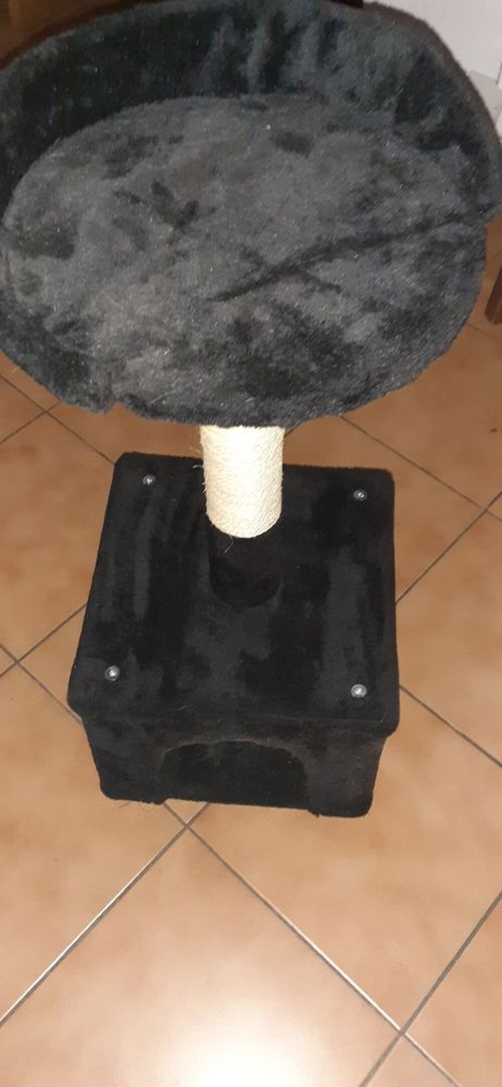   Lot : jeu attrape souris VENTEO à piles + arbre à chat (neuf 