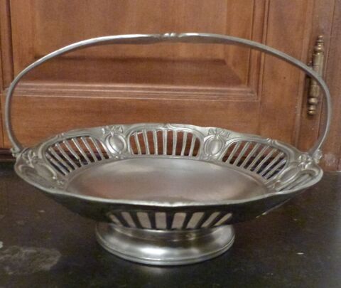 panier corbeille en étain Signé St Lambert Titré 95% 26 Écuisses (71)