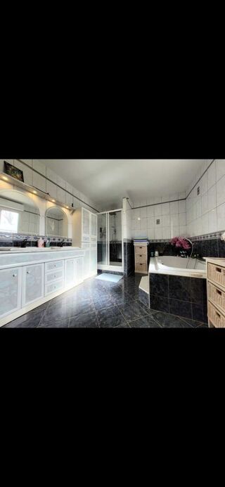  Maison  vendre 7 pices 230 m