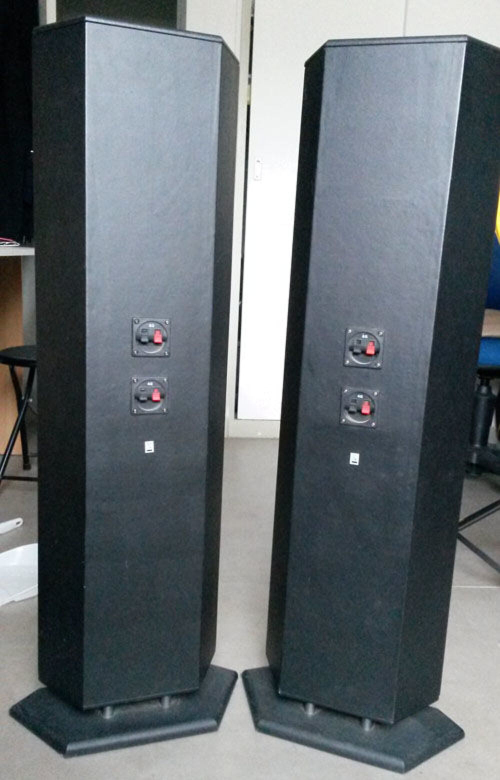 2 Enceintes hifi: 4 voies Audio et hifi