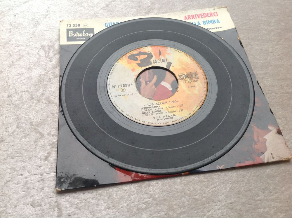 BOB AZZAM DISQUE 45 TOURS 4 TITRES Envoi Possible
CD et vinyles