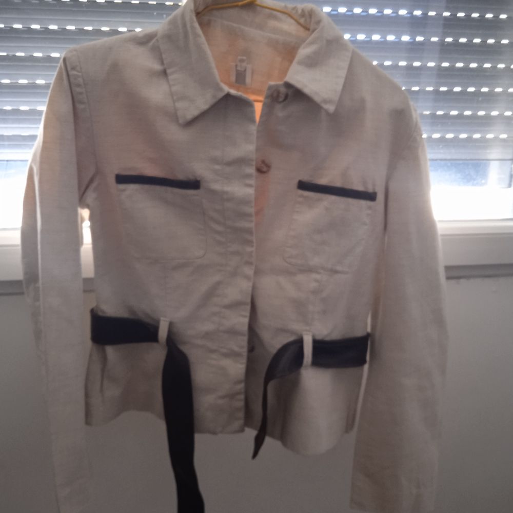 veste de type tailleur fermeture bouton, &eacute;cru, ceinture mar Vêtements