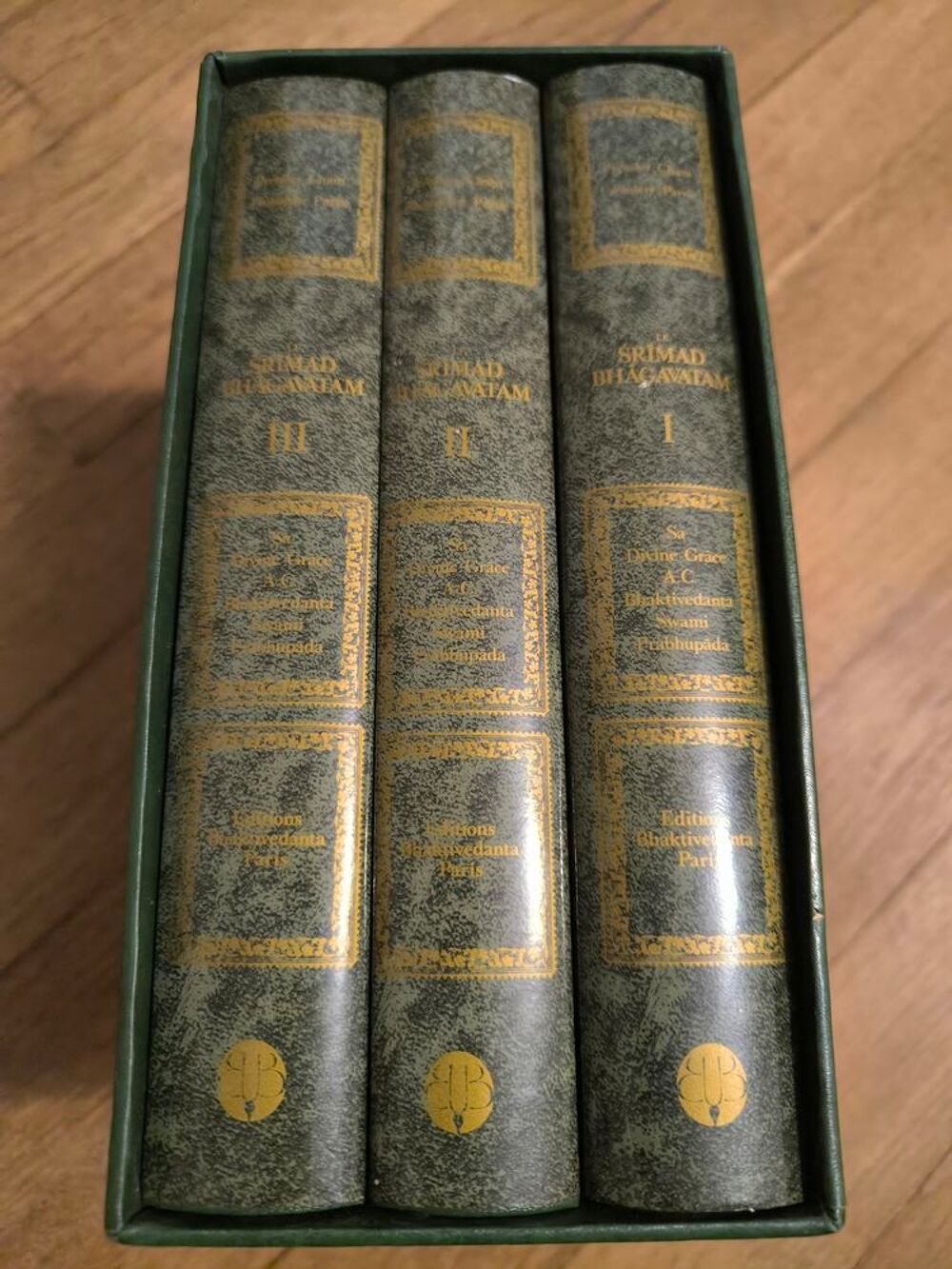 3 Livres LES GRANDS CLASSIQUES DE L'INDE Sa Divine Gr&acirc;ce Livres et BD