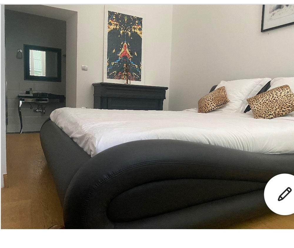lit complet tour de lit cuir + sommier+matelas en 160 Meubles
