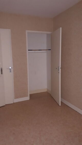  Appartement à louer 3 pièces 69 m²