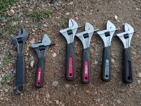  Cl� � molette � grande ouverture virax berner wurth 50 Saint-Jean-de-Fos (34)