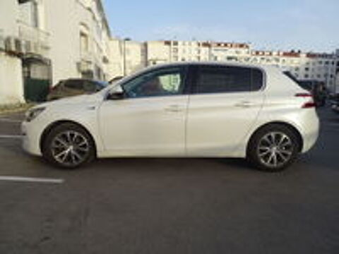 308 1.2 PureTech 110ch S&S BVM5 Style 2015 occasion 64200 Biarritz