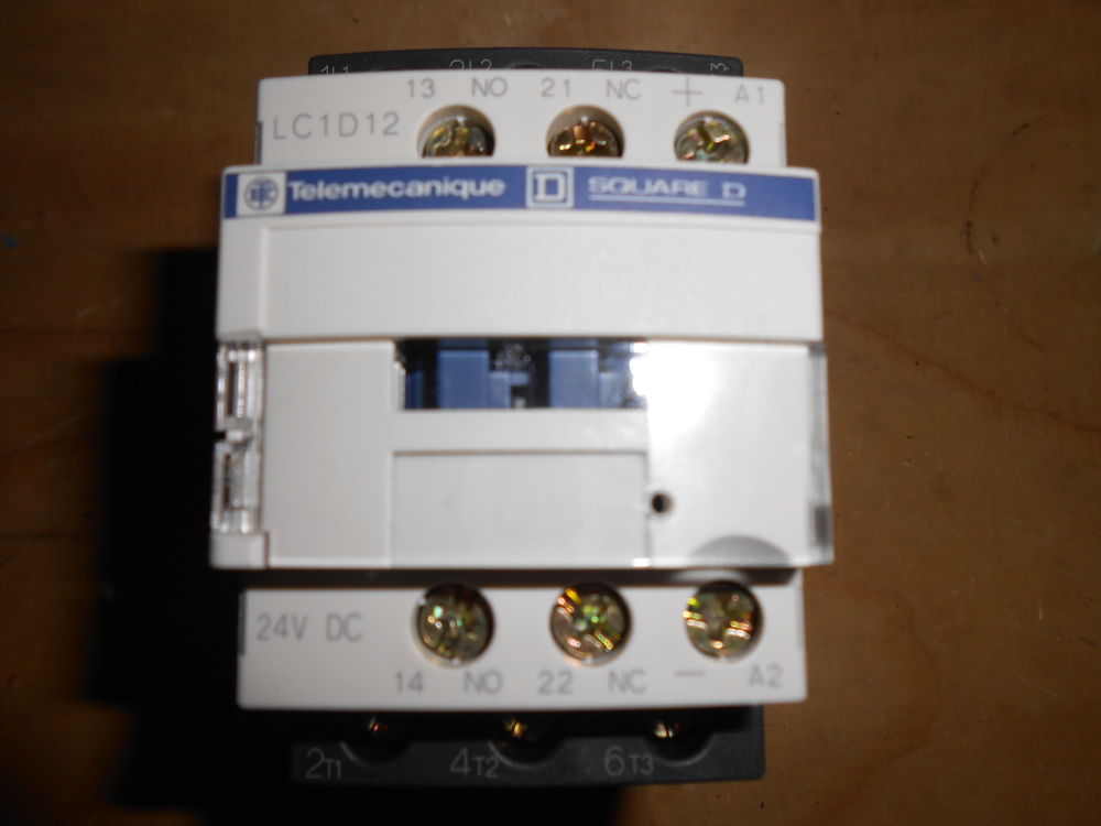 CONTACTEUR DE PUISSANCE TELEMECANIQUE LC1 D12 BD (27) Bricolage