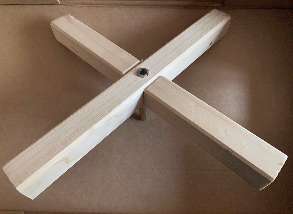 Support en bois pour sapin de no&euml;l 39 Cms tr&egrave;s bon &eacute;tat Décoration