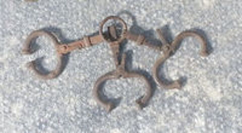   3  mouchettes anciennes guidage des bovins 