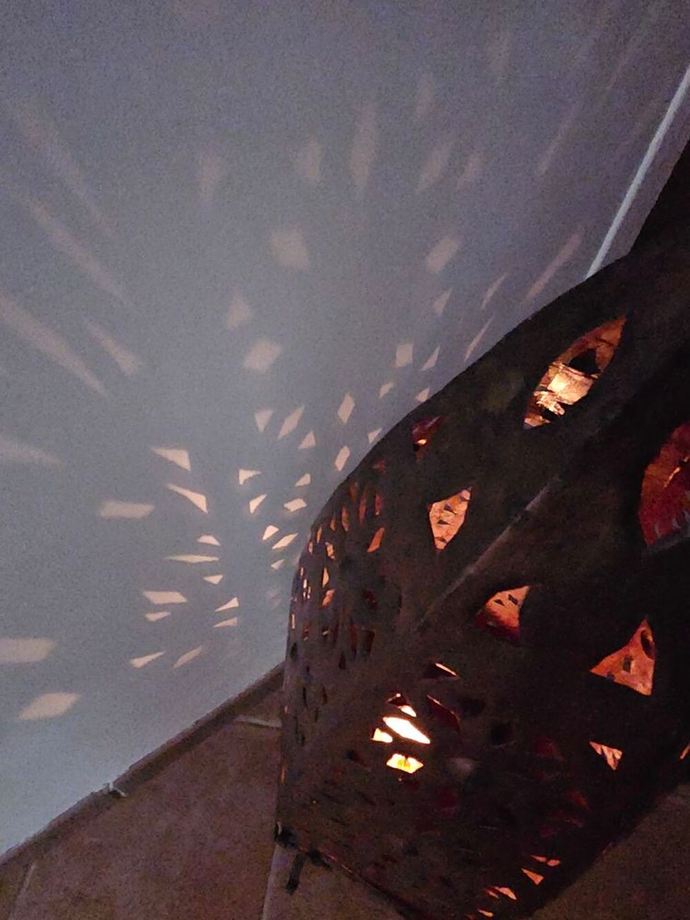 Lanterne en fer forg&eacute;, pi&egrave;ce unique artisanale, faite main Décoration