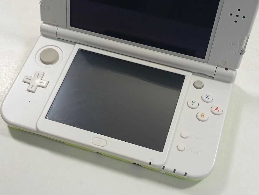 New 3ds xl &eacute;dition animal crossing Consoles et jeux vidéos