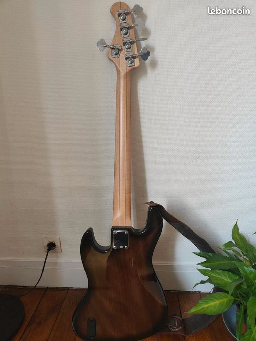 Basse BACCHUS 5 cordes Active Instruments de musique