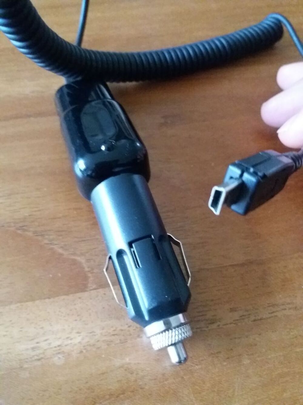 Chargeur tel auto Téléphones et tablettes