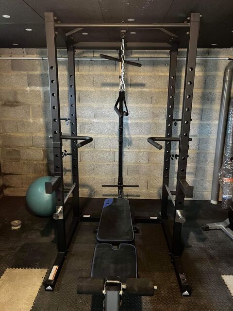 Lot Appareil musculation sport complet accessoires altres barres cage squatte Adidas power Rack home avec poulie et banc muscu Domyos 800 Janz (35)