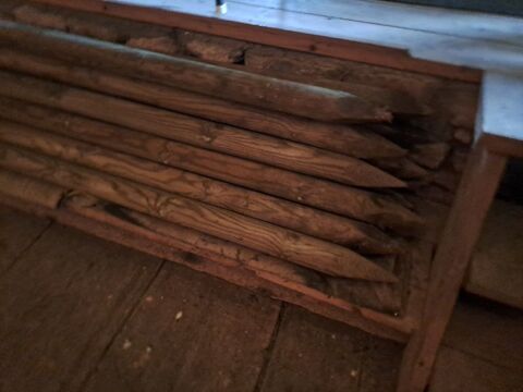 Piquets bois 2m superbe occasion 300 Chaux-l�s-Passavant (25)